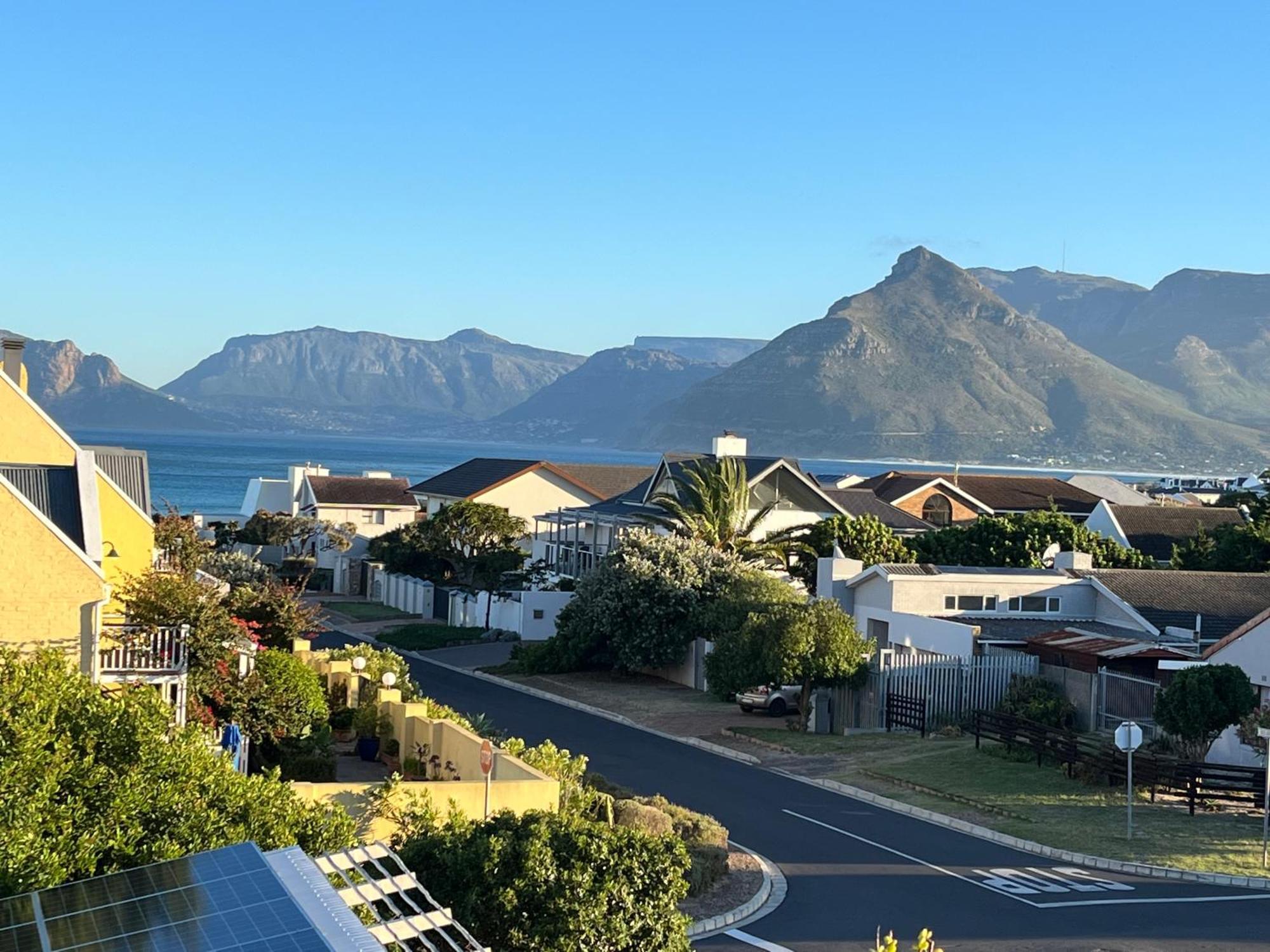 Storyhouse In Kommetjie Luaran gambar